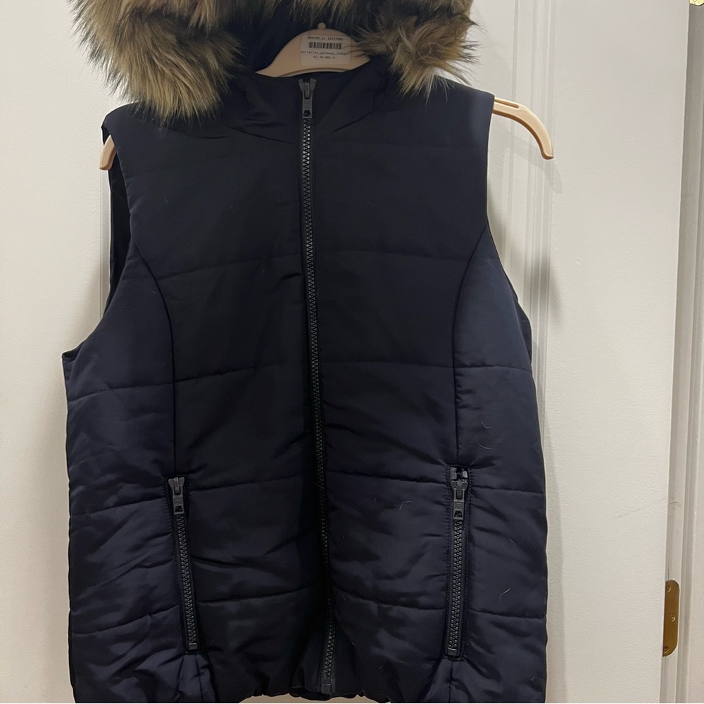 Liz Claiborne Vest in Navy || Removable Fur from Hood